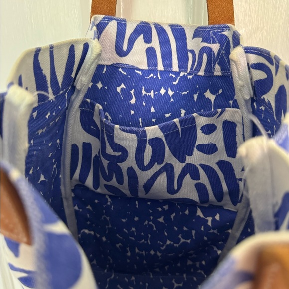 See Design Blue & White Printed Canvas Tote Bag - Picture 4 of 6